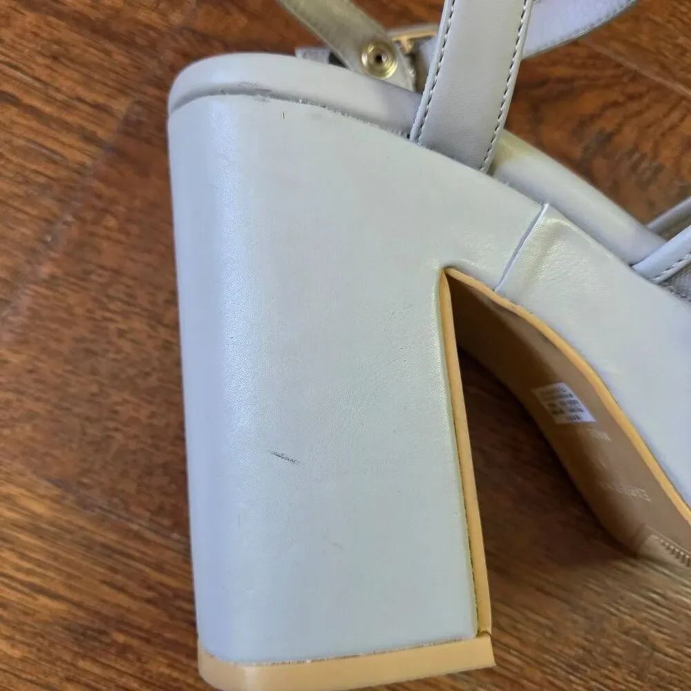 Esperanza Platform Heels - Picture 7 of 8